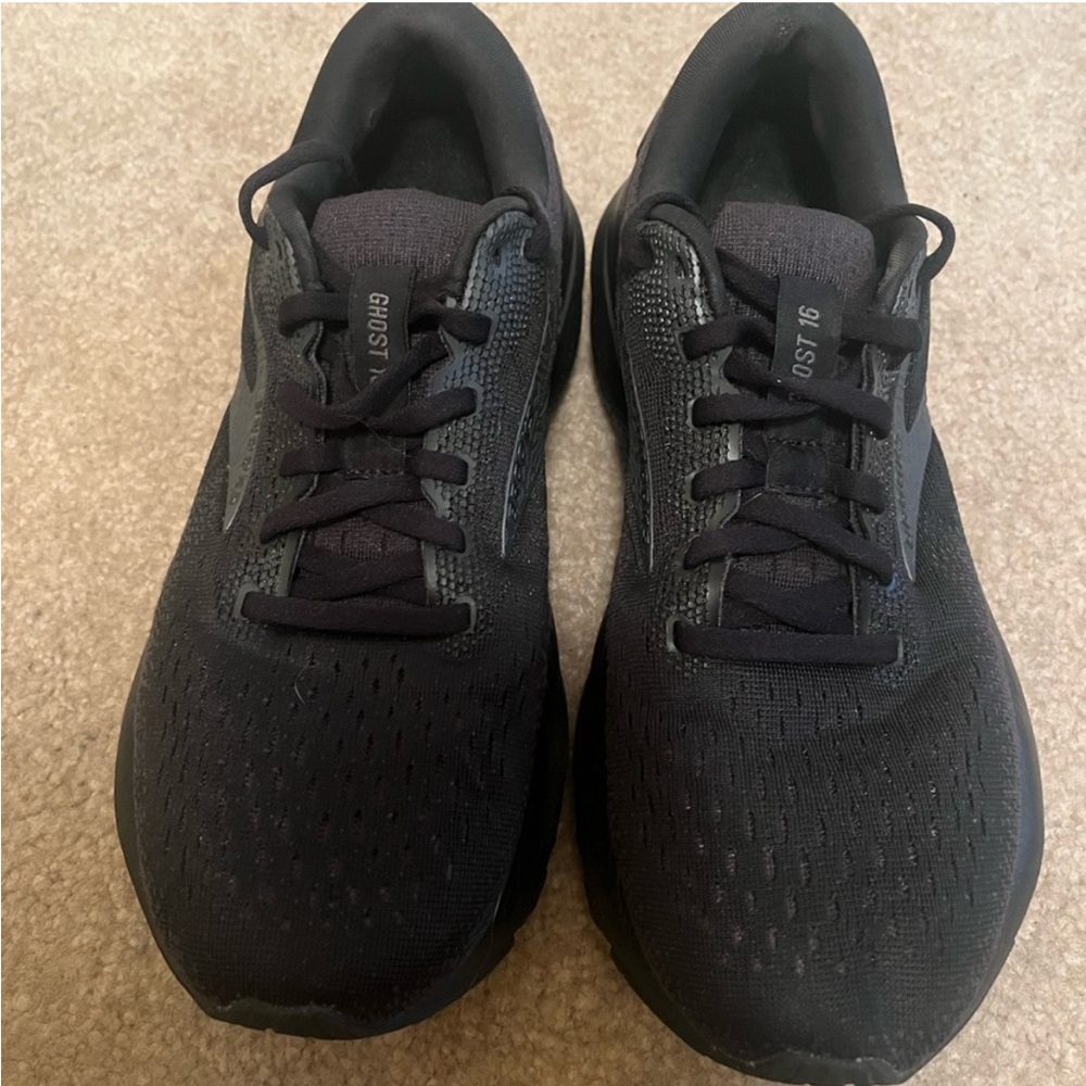 Brooks Ghost 16 Running Shoes – Men’s Size 9.5 (Medium/B), Black